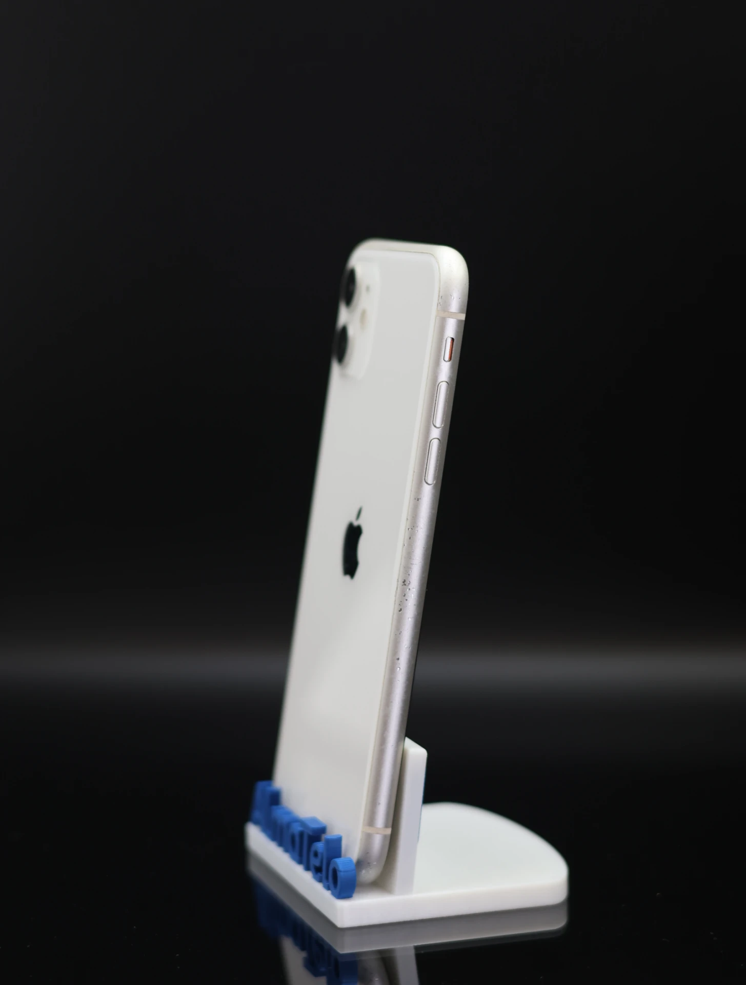 Apple iPhone 11 64 GB White 100%