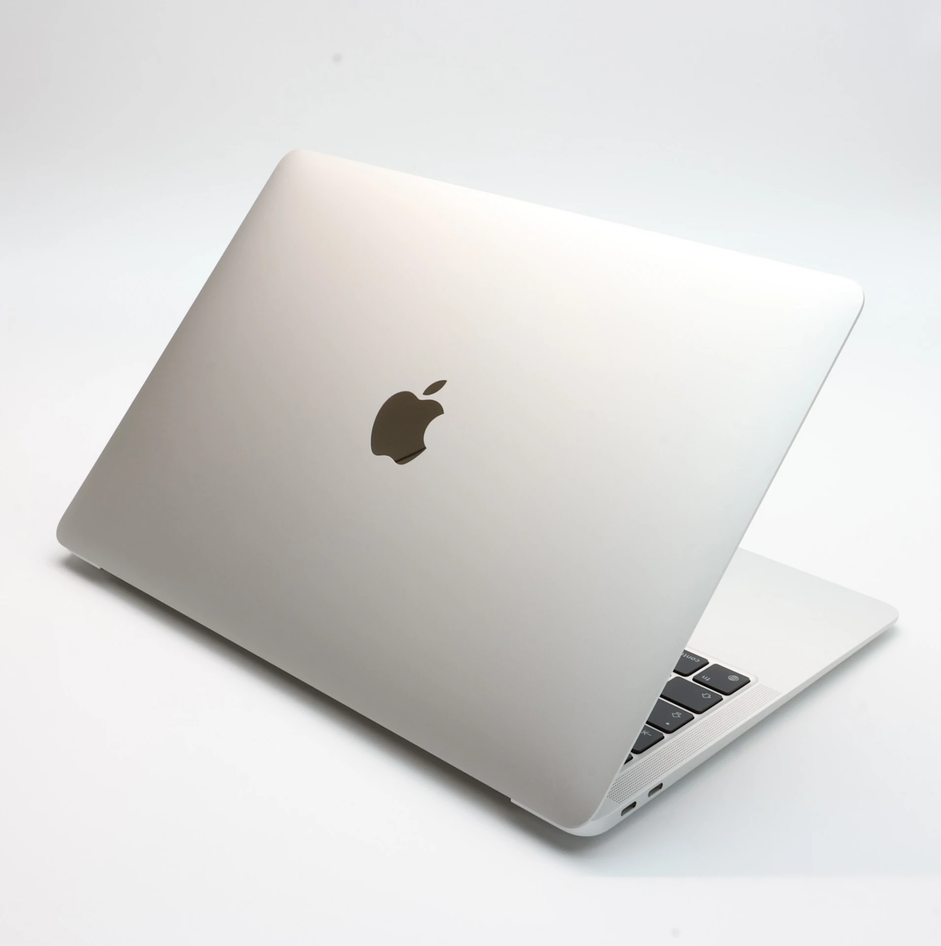 Apple Macbook AIR 256 GB Silver 96 ciklus 2020 13 M1 