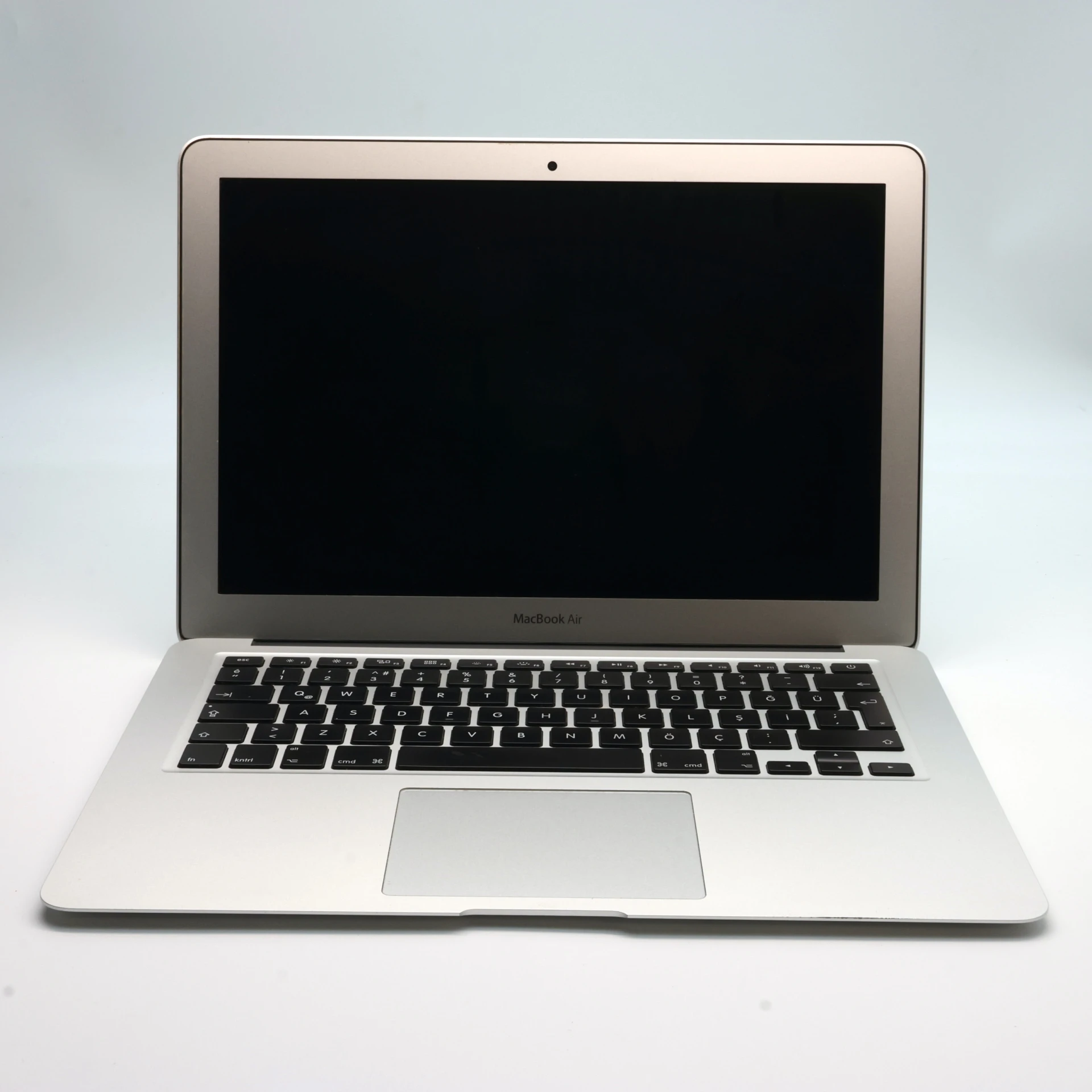 Apple MacBook Air 13″ 2017 i5 128 GB 8 GB RAM Silver EU Bill 