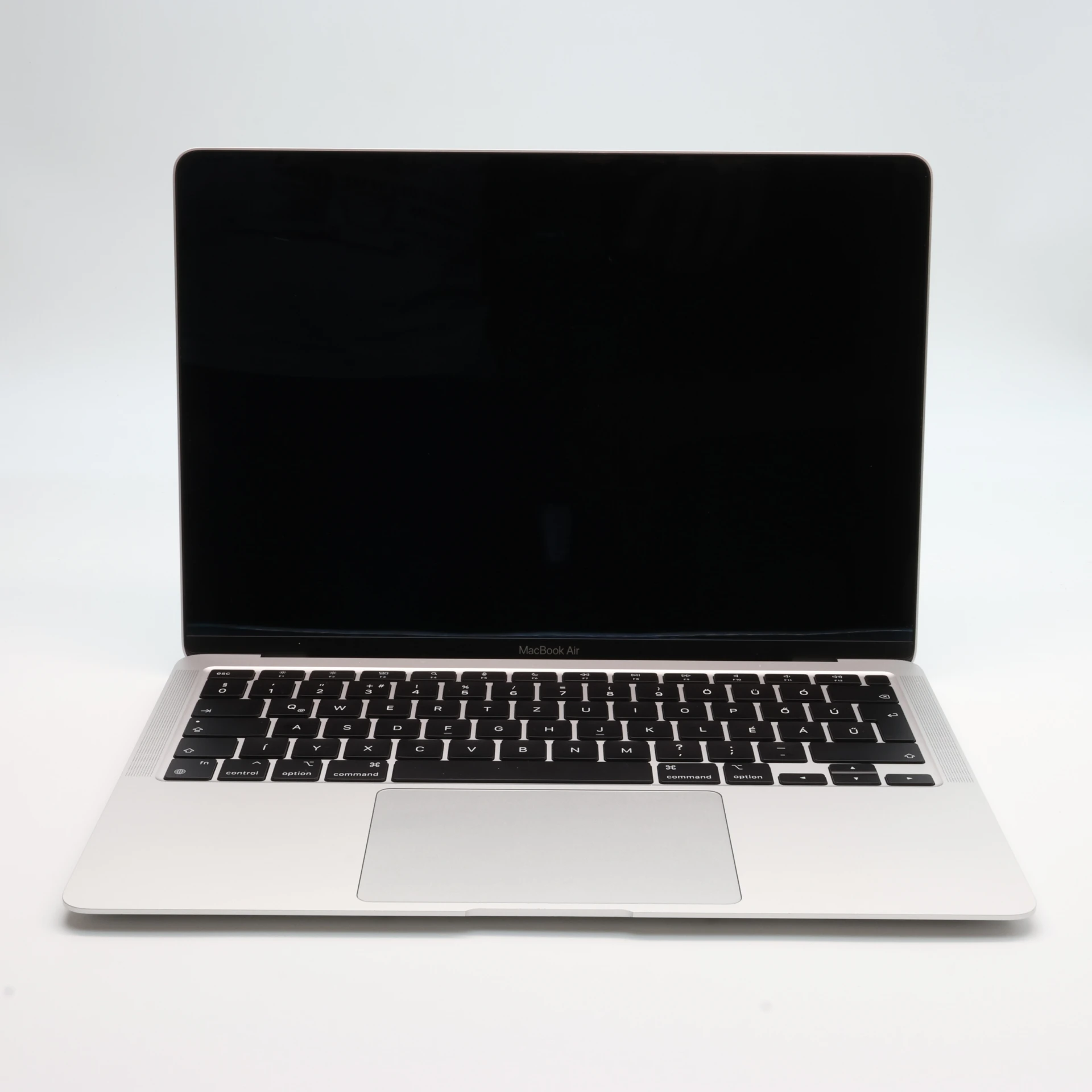 Apple MacBook Air 13″ 2020 256 GB Silver 100 ciklus M1 
