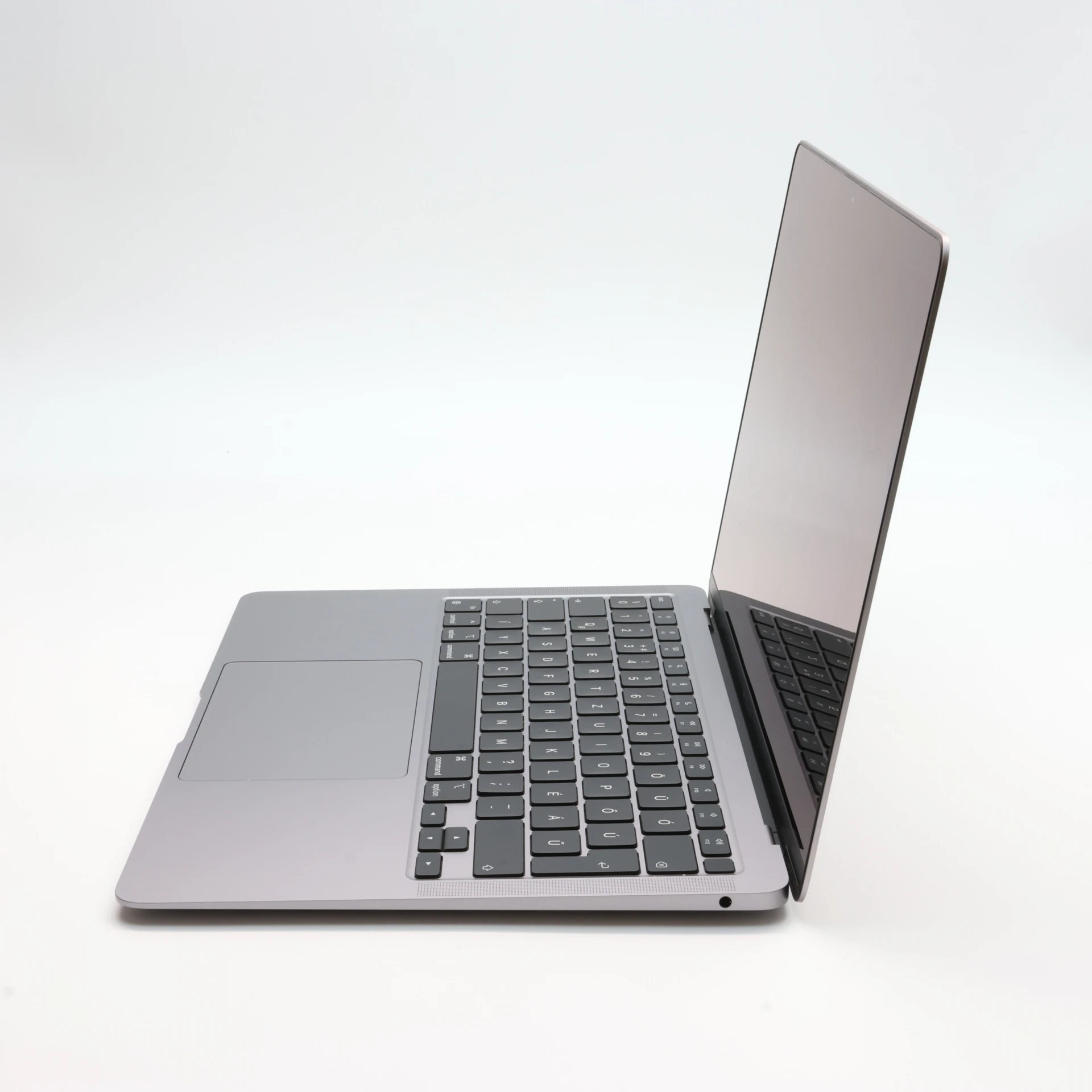 Apple MacBook Air 13″ 2020 256 GB Space Gray 92 ciklus M1 