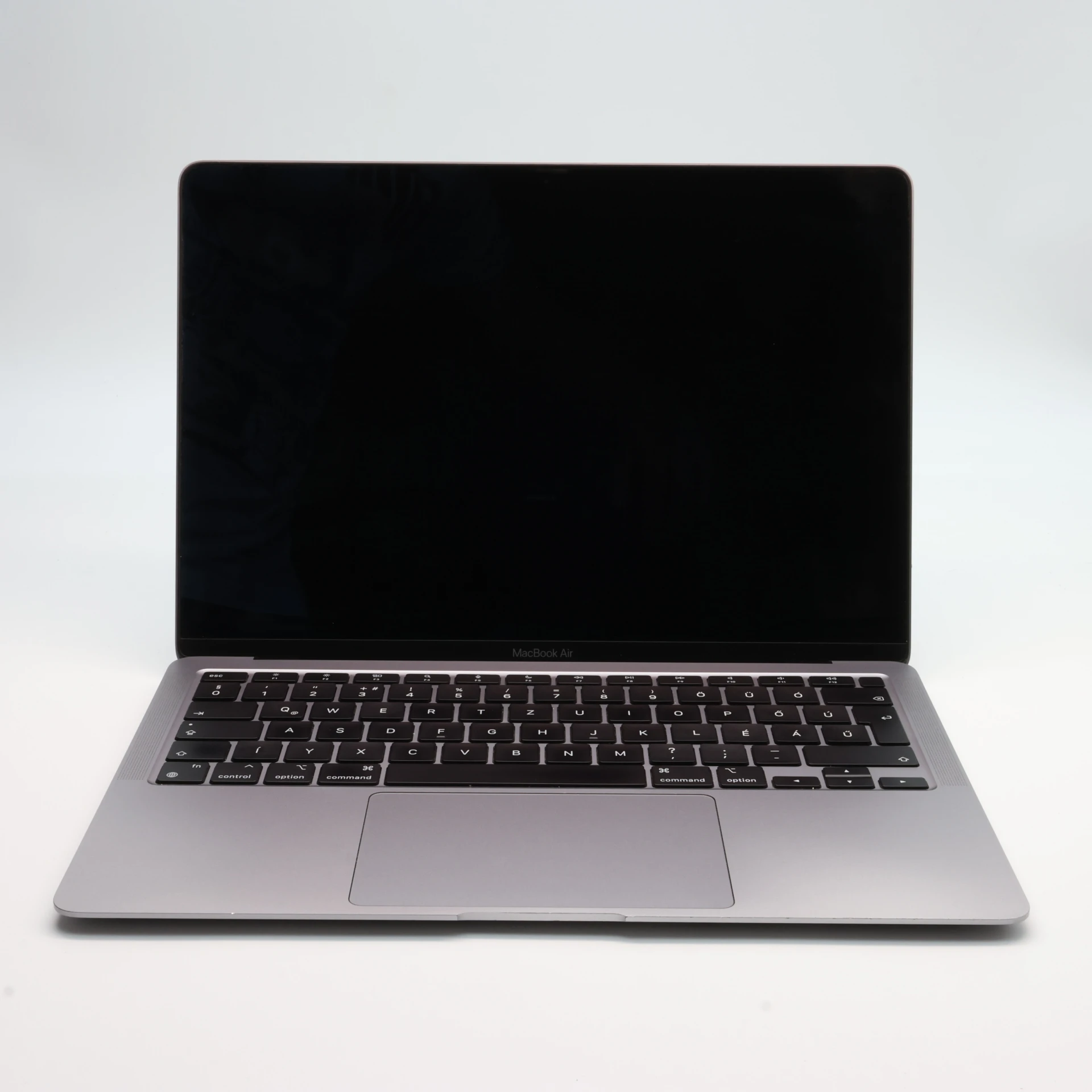 Apple MacBook Air 13″ 2020 256 GB Space Gray 80 ciklus M1 