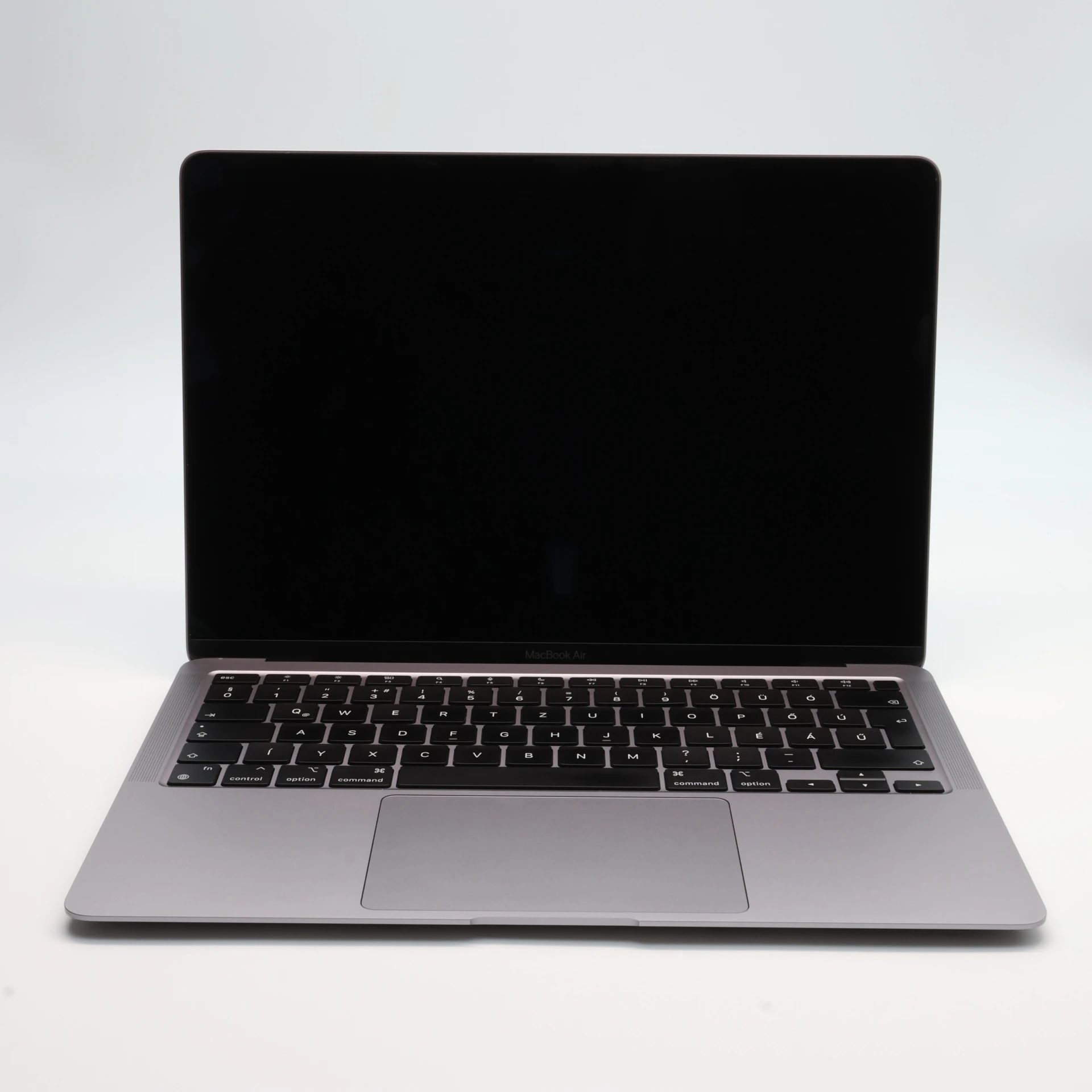 Apple MacBook Air 13″ 2020 256 GB Space Gray 100 ciklus M1 