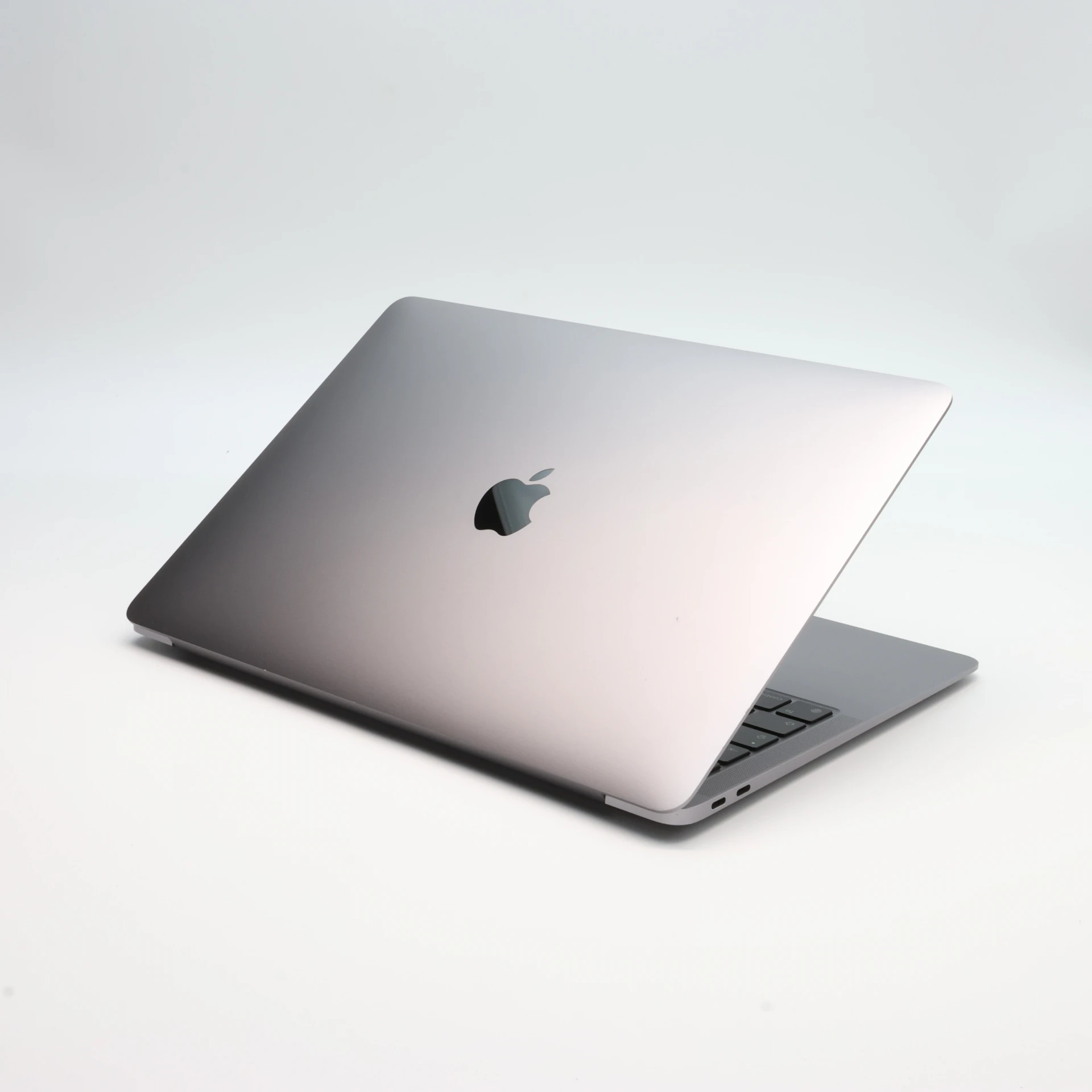 Apple MacBook Air 13″ 2020 M1 512 GB SSD 8 GB Space Gray 85 ciklus HUN 