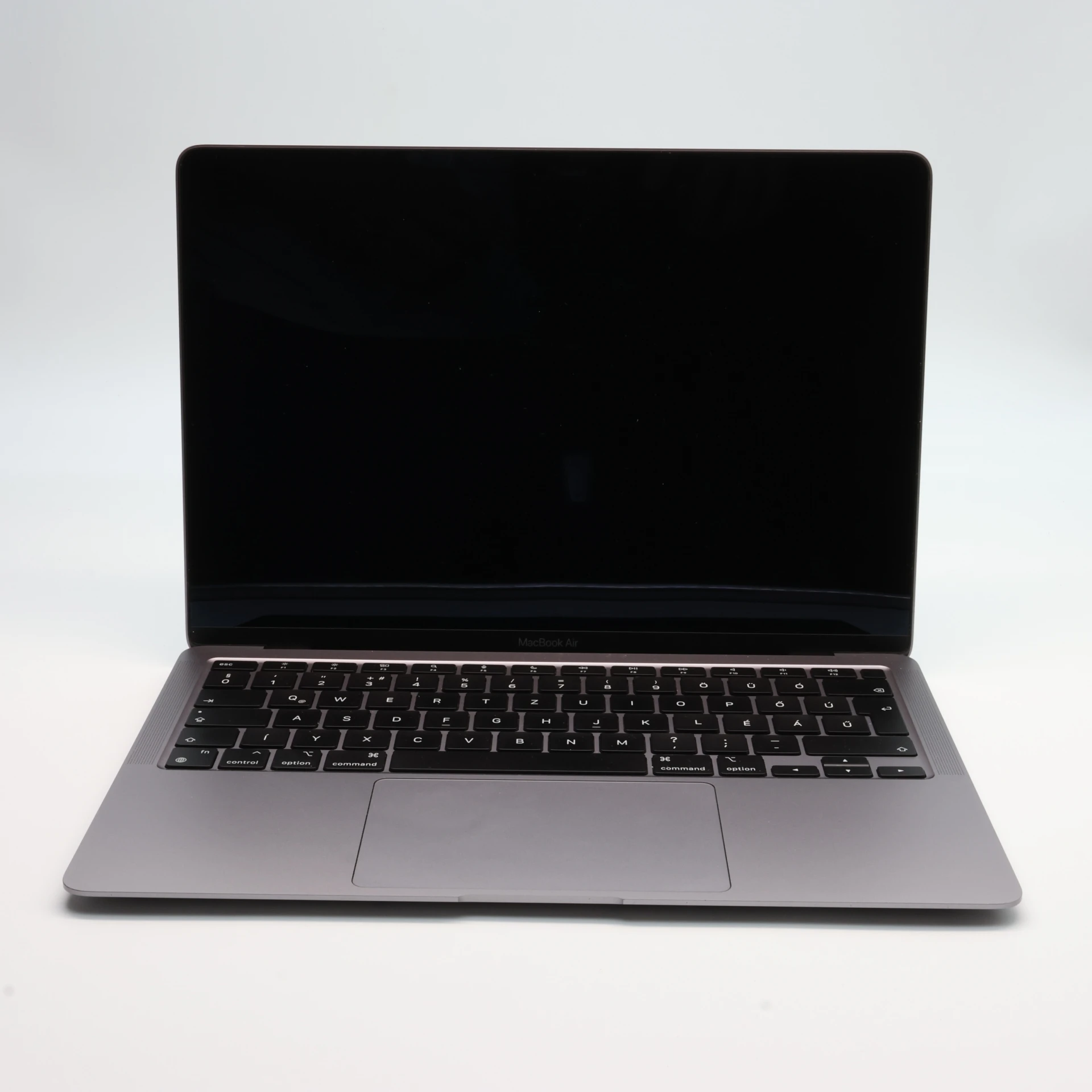 Apple MacBook Air 13″ 2020 256 GB Space Gray 94 ciklus M1 