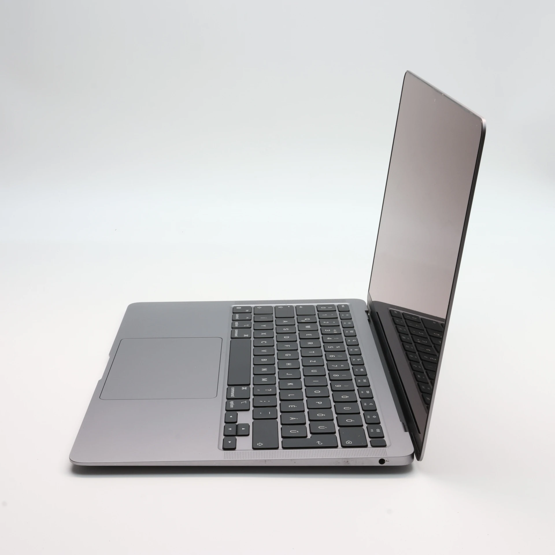 Apple MacBook Air 13″ 2020 512 GB Space Gray 85 ciklus M1 