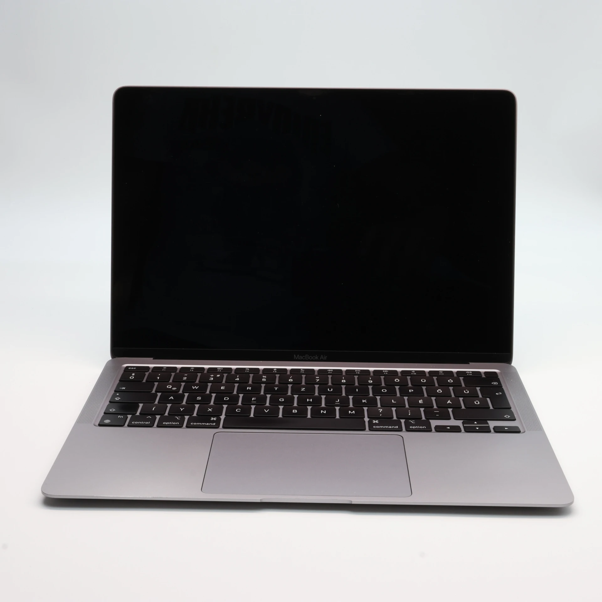 Apple MacBook Air 13″ 2020 256 GB Space Gray 89 ciklus M1 