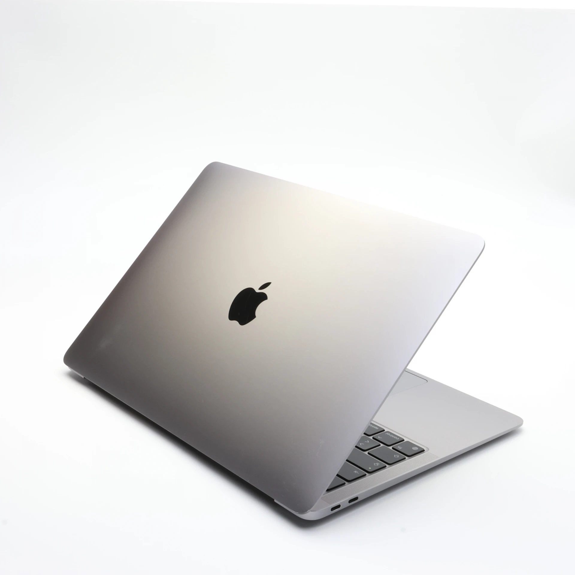 Apple MacBook Air 13″ 2020 M1 256 GB SSD 8 GB RAM Space Gray 88% EU Bill 