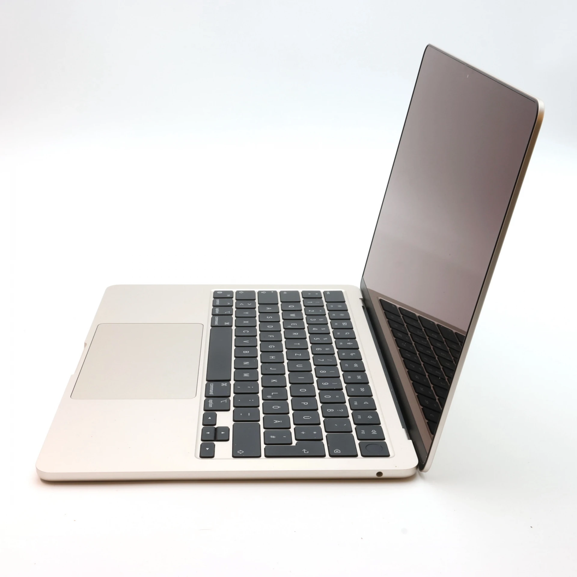 Apple MacBook Air 13″ 2022 256 GB Starlight 94 ciklus M2 8 GB SSD