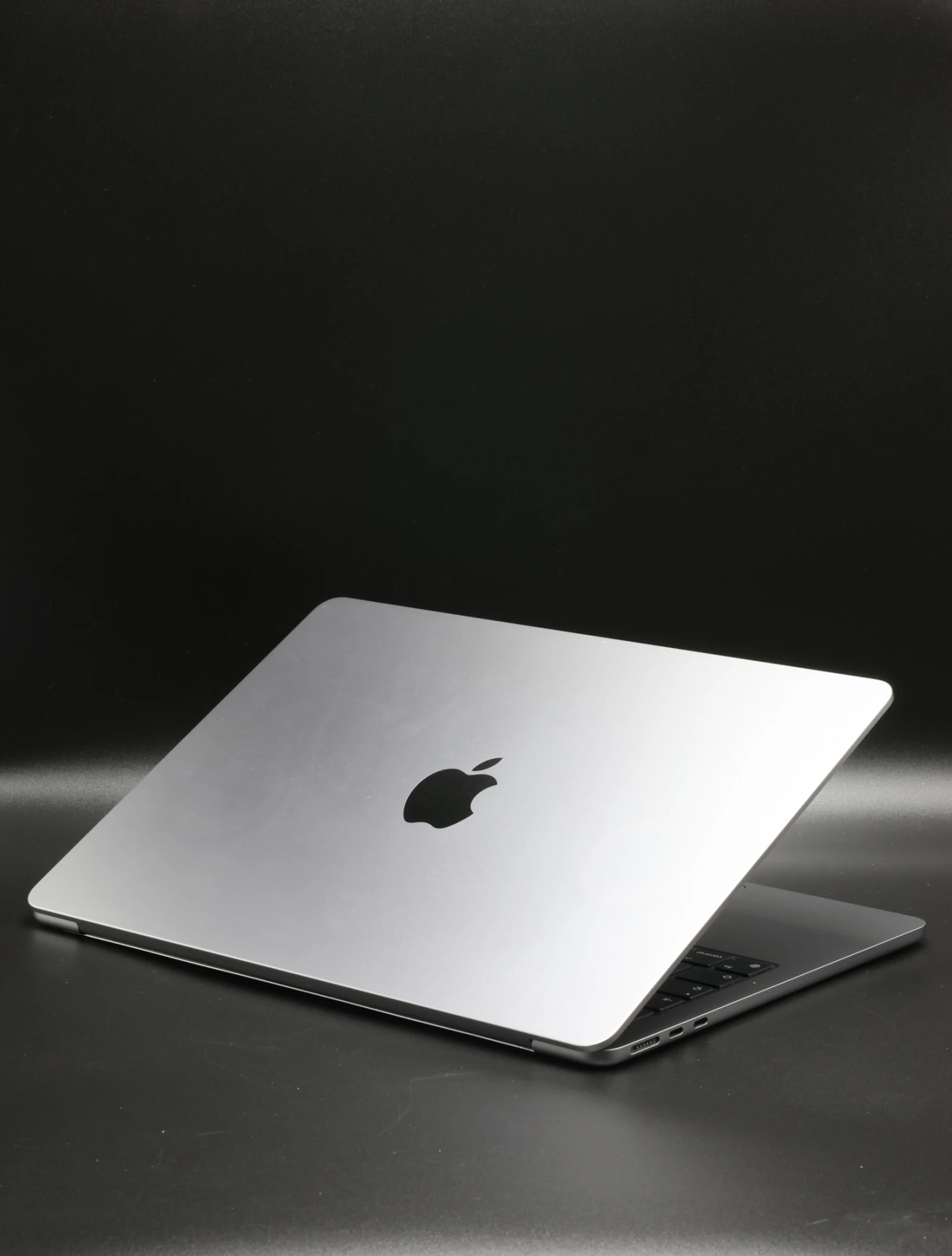 Apple MacBook Air M3 2024 13" 256 GB 8 GB RAM Space Gray 99% EU Bill 