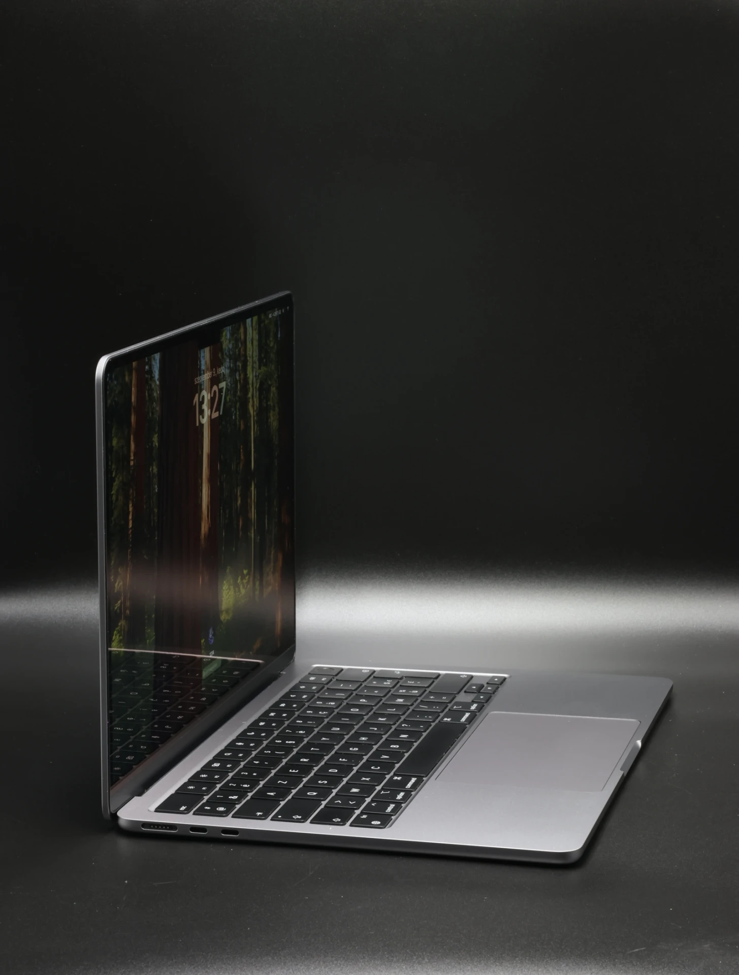 Apple MacBook Air M3 2024 13" 256 GB 8 GB RAM Space Gray 99% EU Bill 