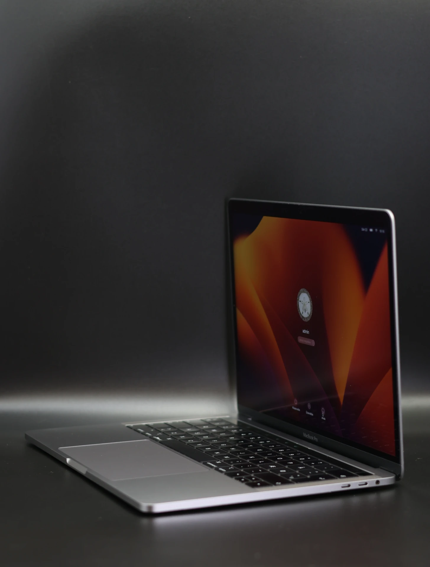 Apple MacBook Pro 13″ Touch Bar 2018 i7 256 GB SSD 16 GB RAM Space Gray 100% EU Bill