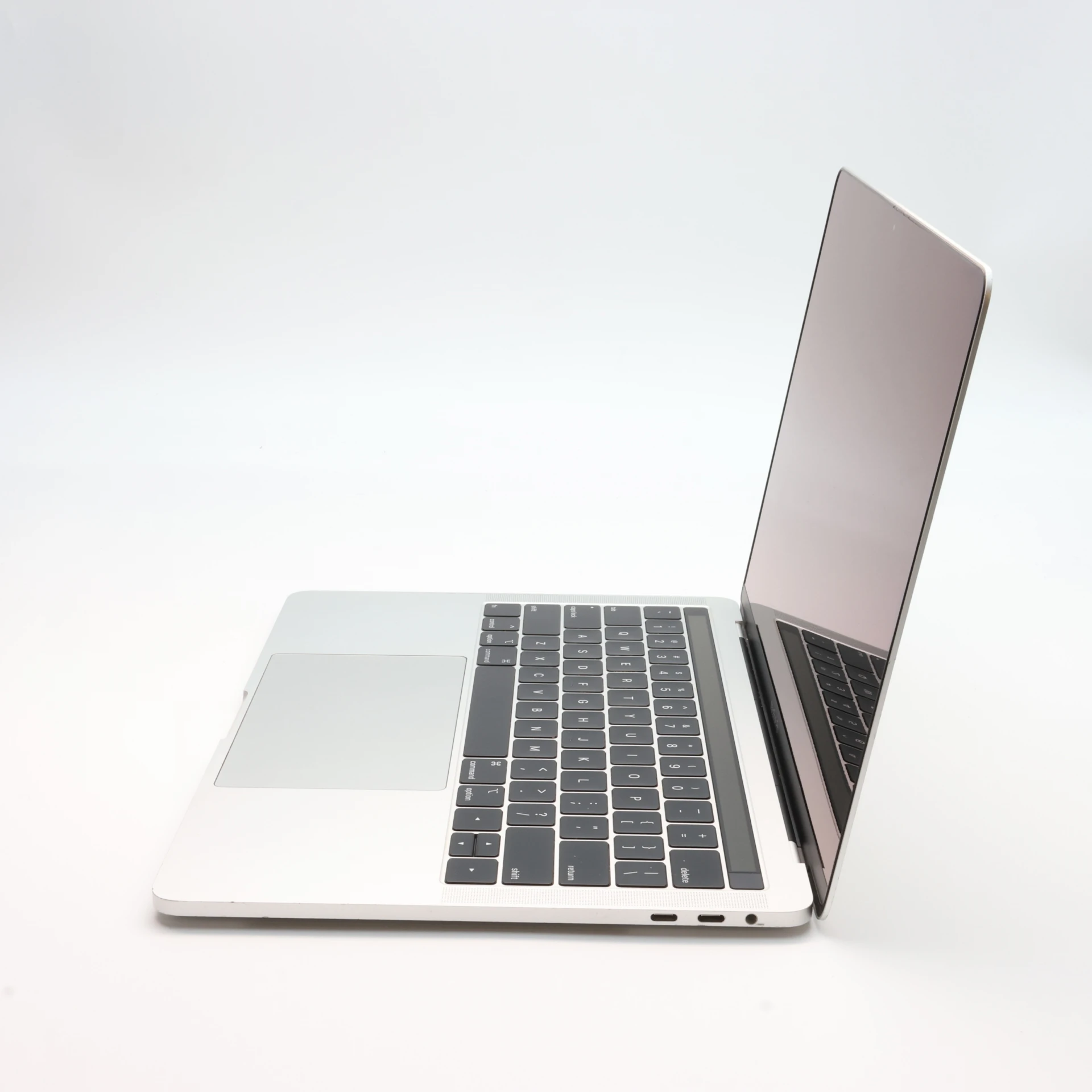 Apple MacBook Pro 13″ Touch Bar 2019 i7 512 GB SSD 16 GB RAM Silver EU Bill 