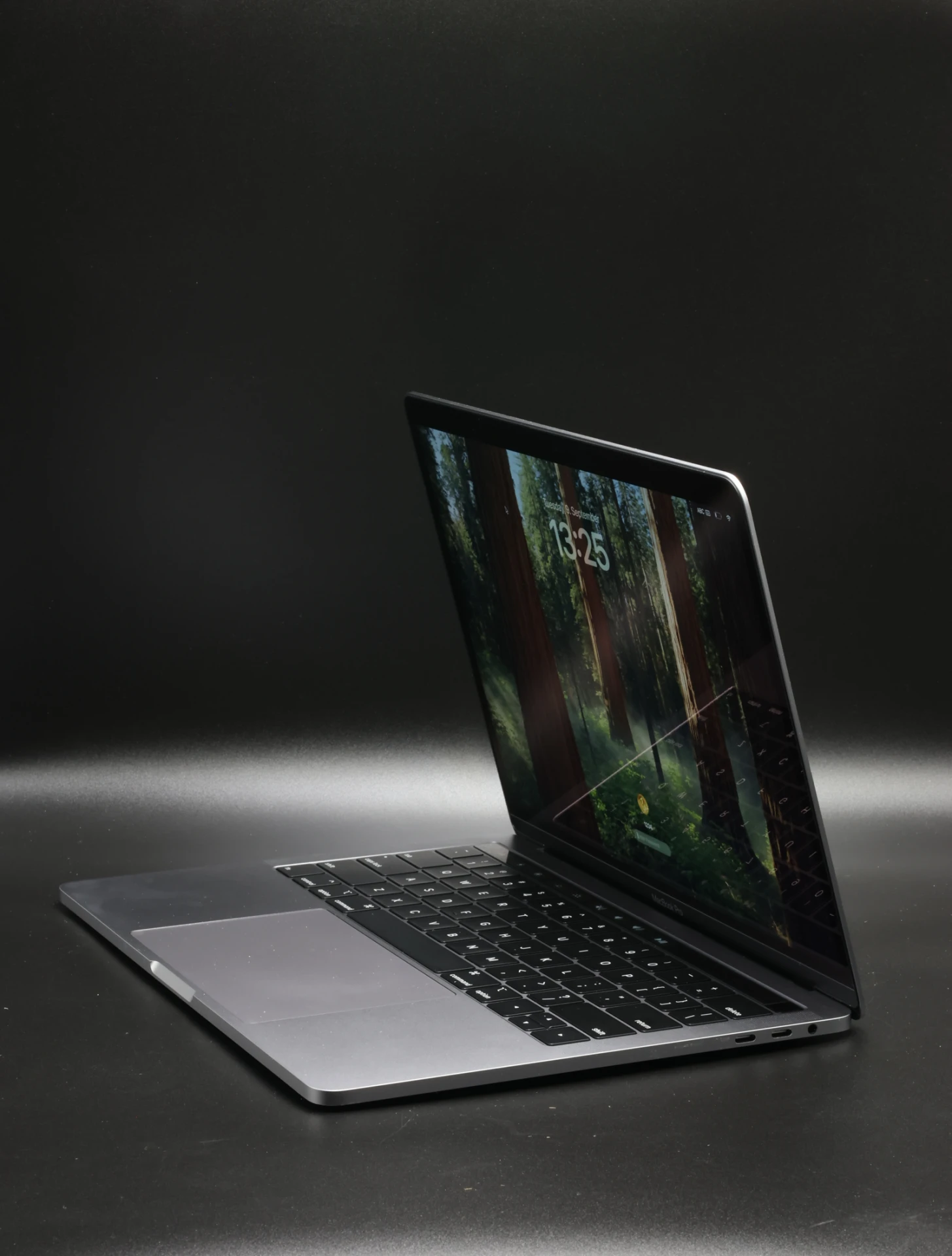 Apple MacBook Pro 13″ Touch Bar 2019 i7 1TB SSD 16 GB RAM Space Gray USA Bill 