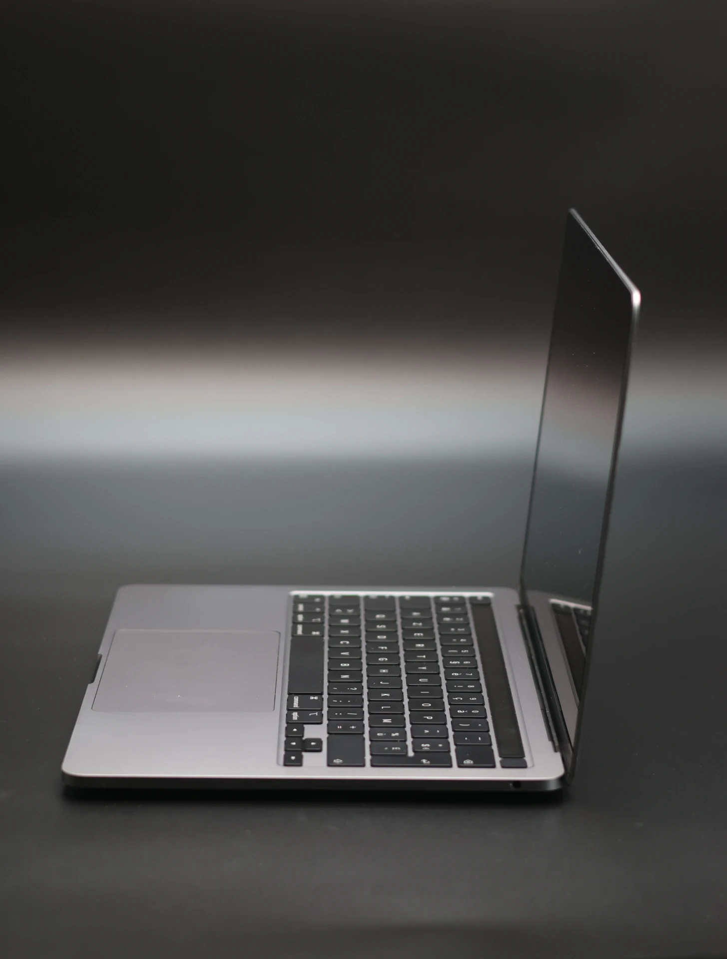 Apple MacBook Pro 13″ Touch Bar 2020 M1 256 GB SSD 8 GB RAM Space Gray 