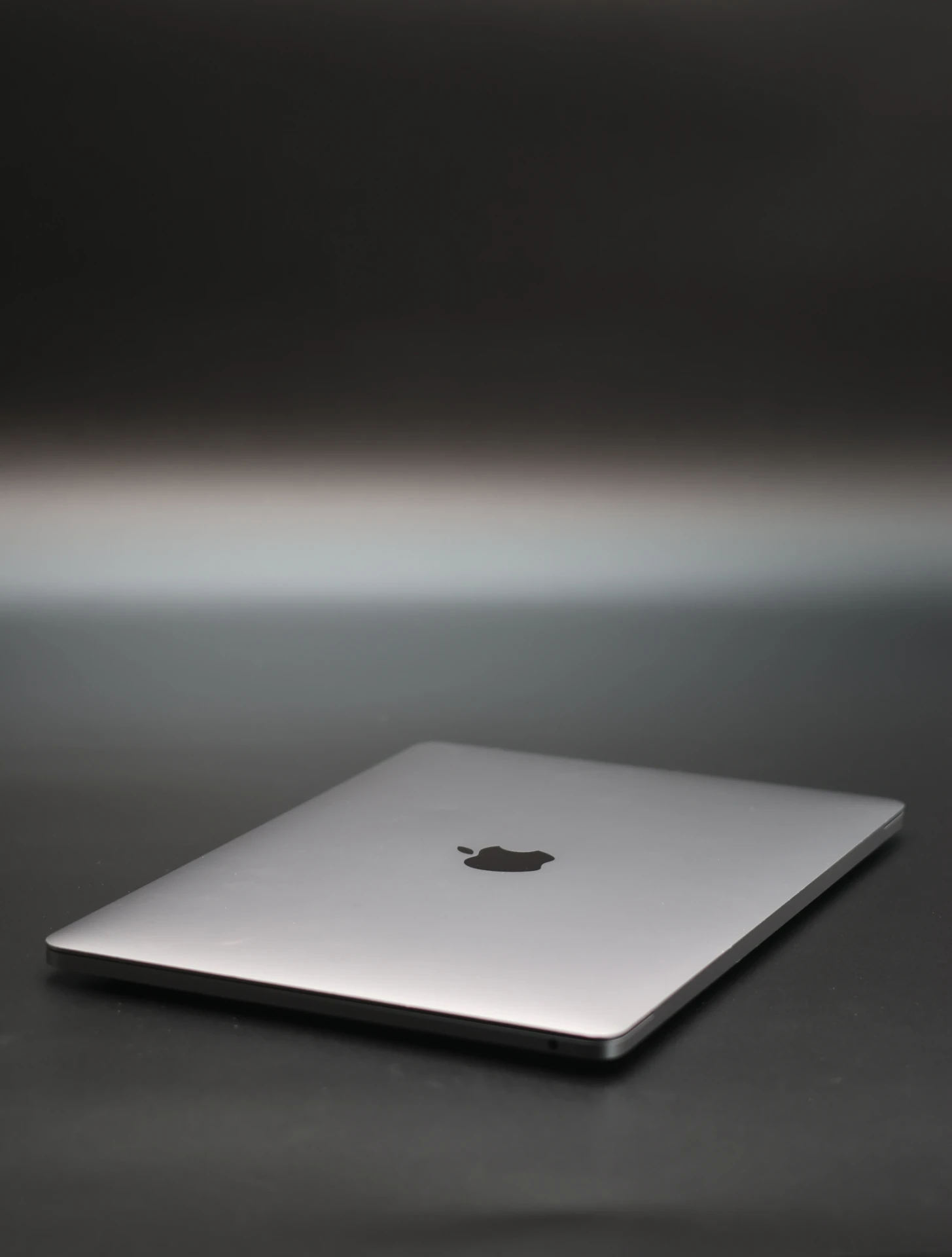 Apple MacBook Pro 13″ Touch Bar 2020 M1 256 GB SSD 8 GB RAM Space Gray 