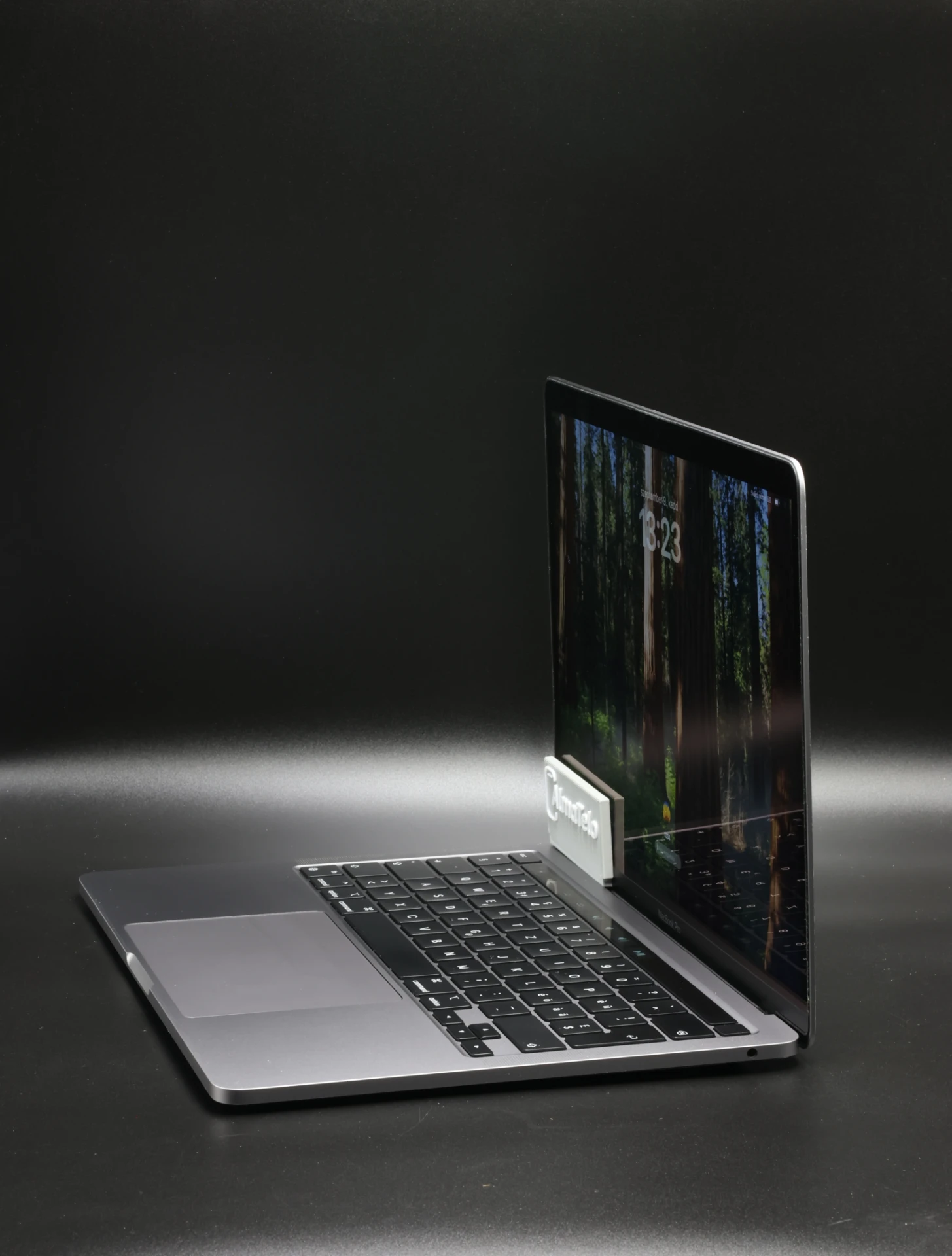 Apple MacBook Pro 13″ Touch Bar 2020 M1 256 GB SSD 8 GB RAM Space Gray 95% EU Bill 