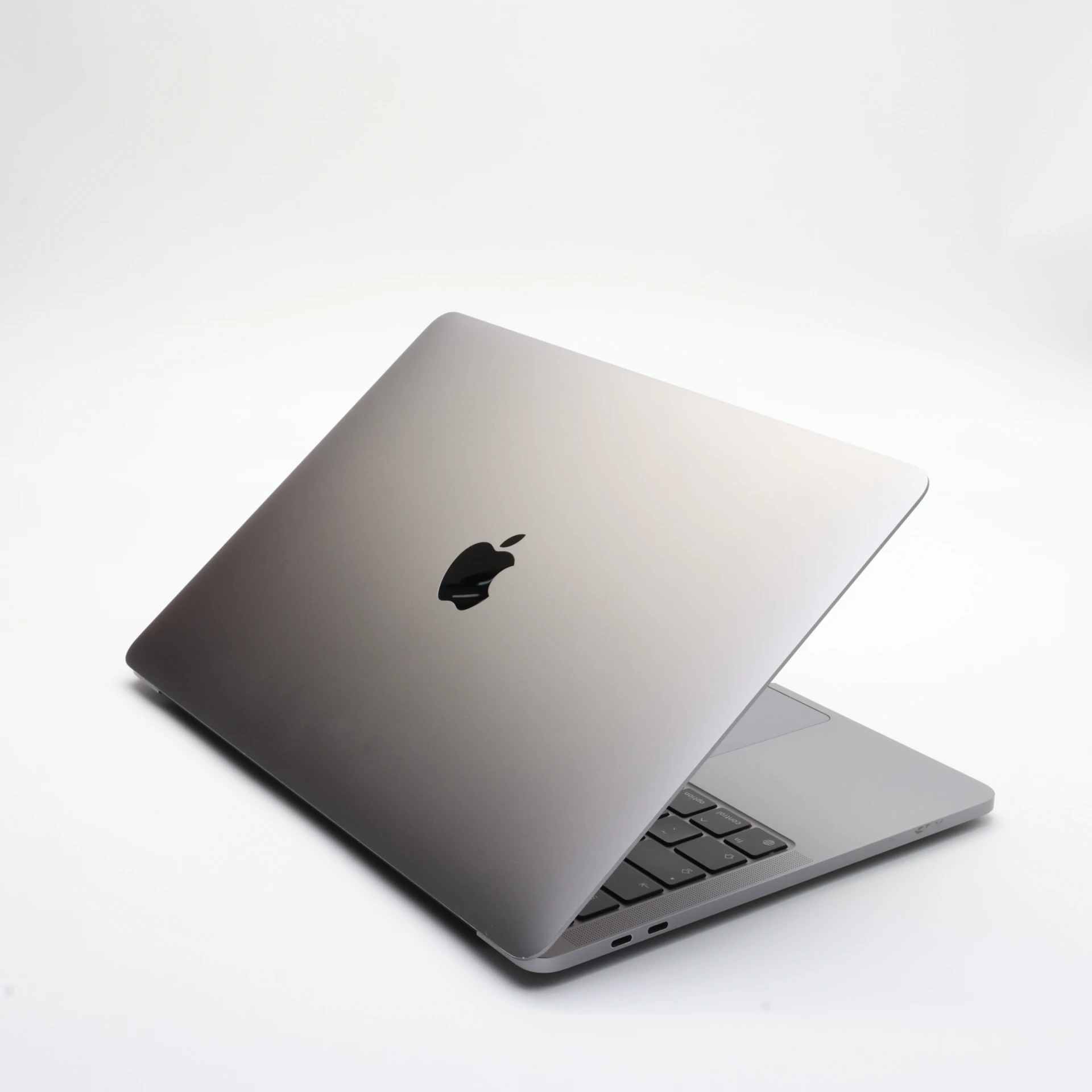Apple MacBook Pro 13″ Touch Bar 2020 M1 256 GB SSD 8 GB RAM Space Gray 95% EU Bill 