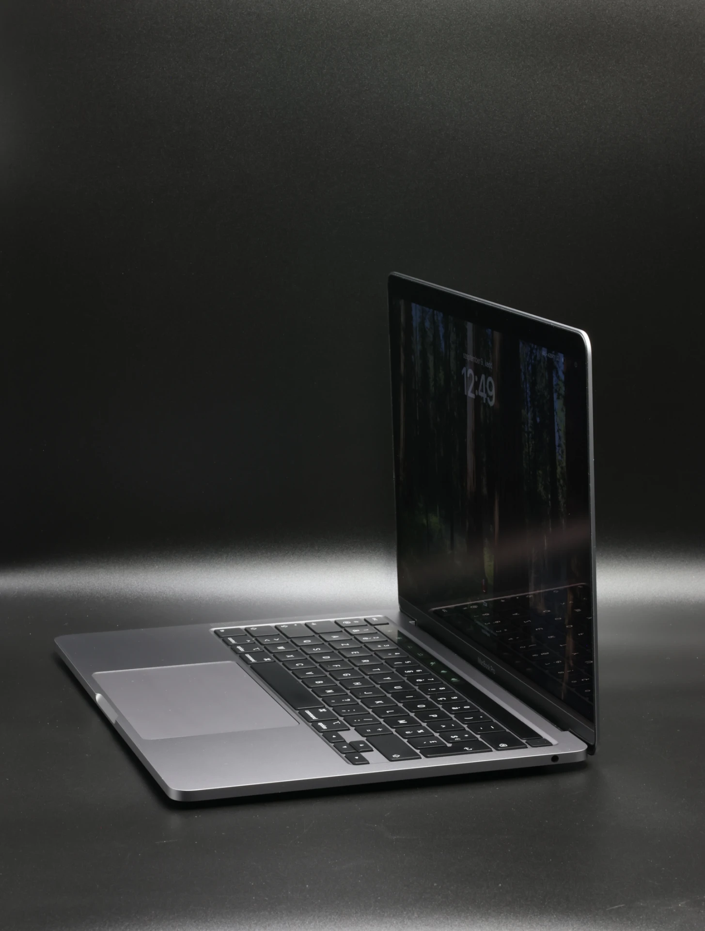Apple MacBook Pro 13″ Touch Bar 2020 M1 512 GB SSD 8 GB RAM Space Gray 90% EU Bill 
