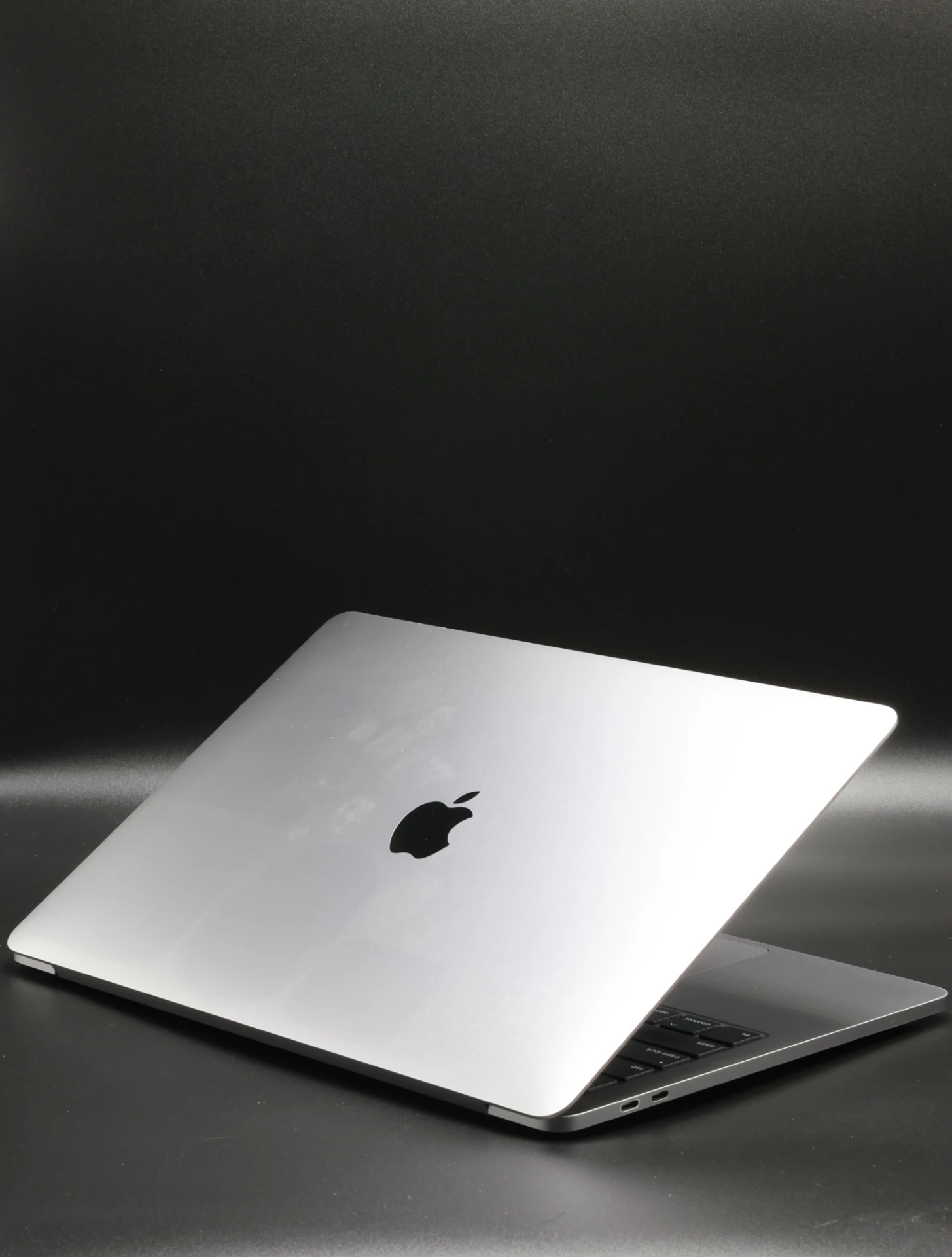 Apple MacBook Pro 13″ Touch Bar 2020 i5 256 GB SSD 8 GB RAM Space Gray USA Bill 